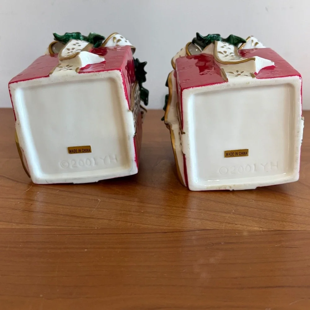 Vintage 2001 Avon Christmas‎ Gift Box Candle Holders Red Holly Berry Ceramic